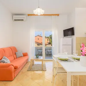 Appartamento Vita, - 1, Ližnjan